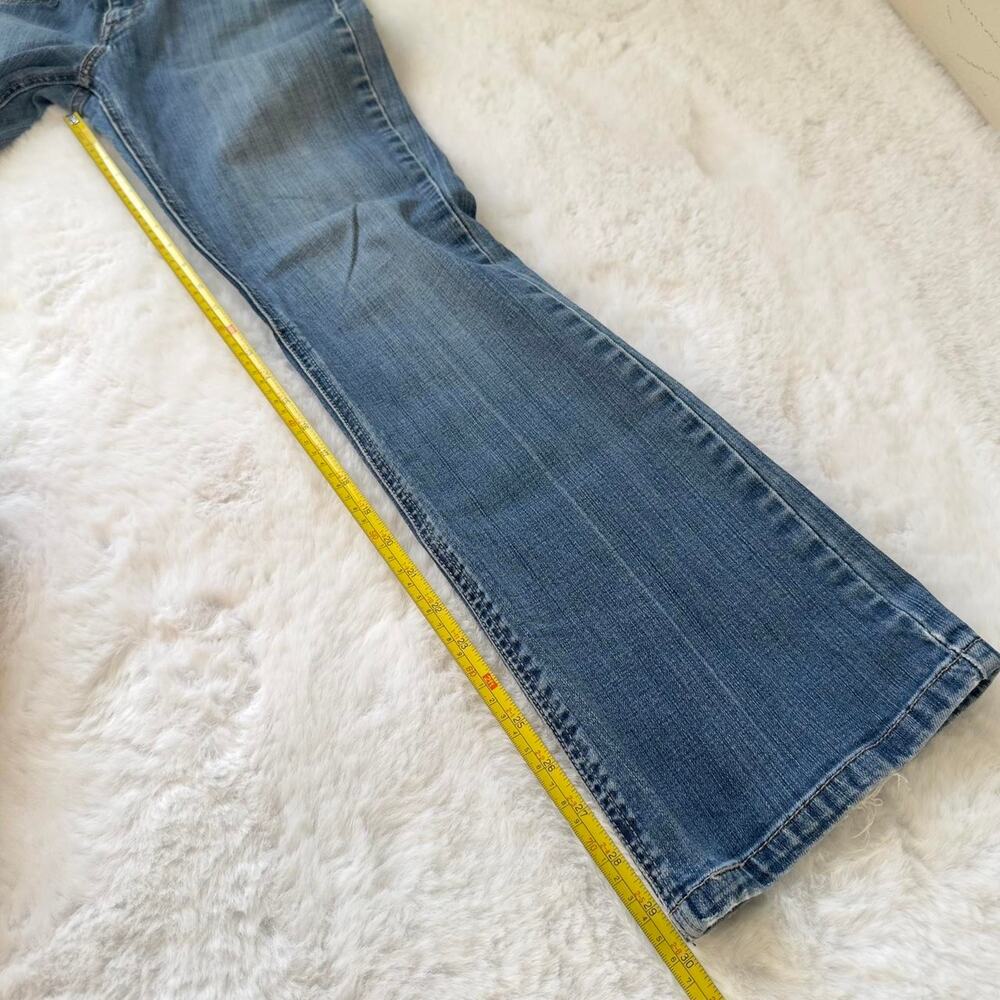 Levi's 526 Bootcut Jeans Women's Size 4 Light Wash Slender Boot 2000s Med Length - Picture 7 of 8